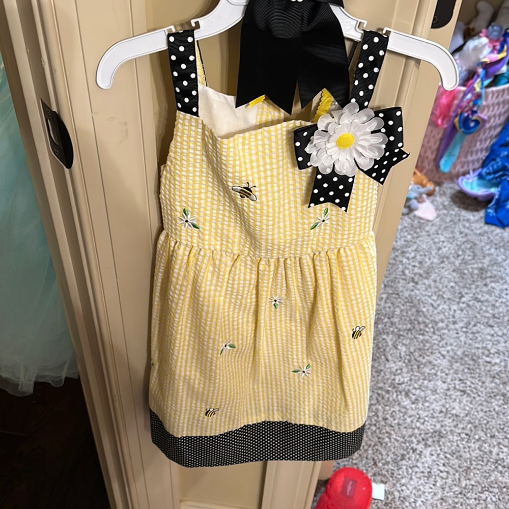 Bumblebee size 4T dress